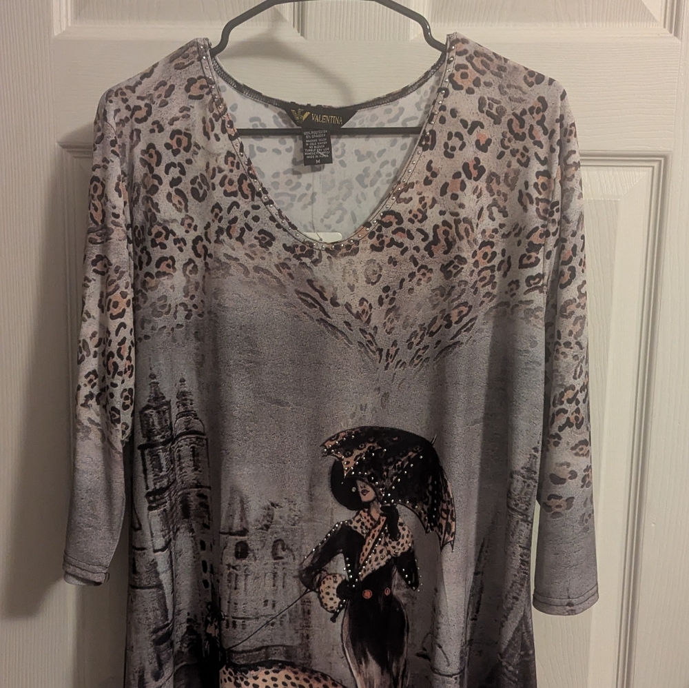 Gray Graphic Tunic with Leopard Design